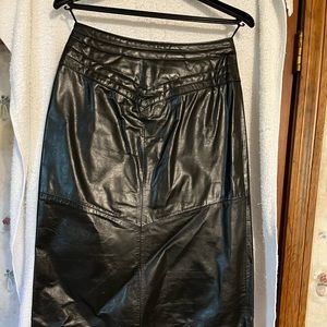 Genuine leather pencil skirt. Size 5/6.